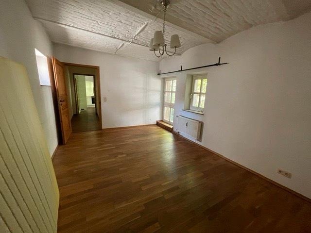 Einfamilienhaus Rosbach vor der Höhe - 2 Zimmer, 110 m&sup2;, 1.000&euro; | Angebot:27651687