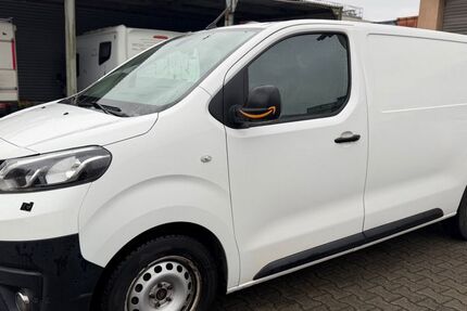 Toyota Proace (Verso) 168.000 km 9.990 &euro; Frankfurt am Main 65933