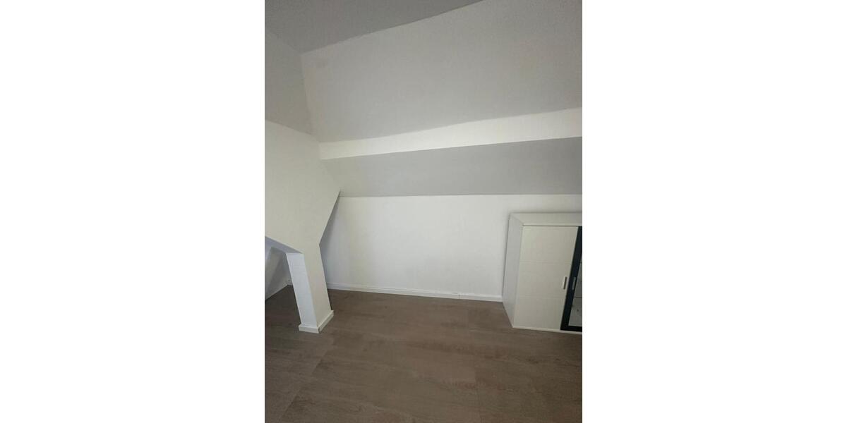 Dachgeschoßwohnung Mühlheim am Main - 3 Zimmer, 65 m&sup2;, 1.200&euro; | Angebot:25365812