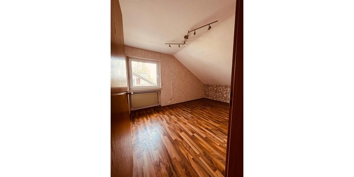 Einfamilienhaus Büdingen - 8 Zimmer, 178 m&sup2;, 409.000&euro; | Angebot:26008707