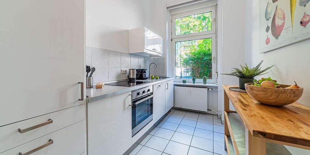 Etagenwohnung Frankfurt am Main Westend-Süd - 2 Zimmer, 67 m&sup2;, 2.460&euro; | Angebot:25661927