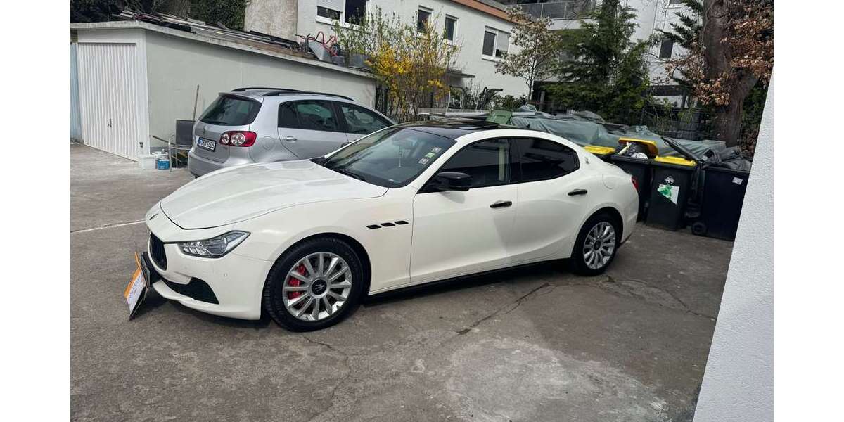 Maserati Ghibli 174.000 km 22.900 &euro; Frankfurt am Main, Stadt 65929