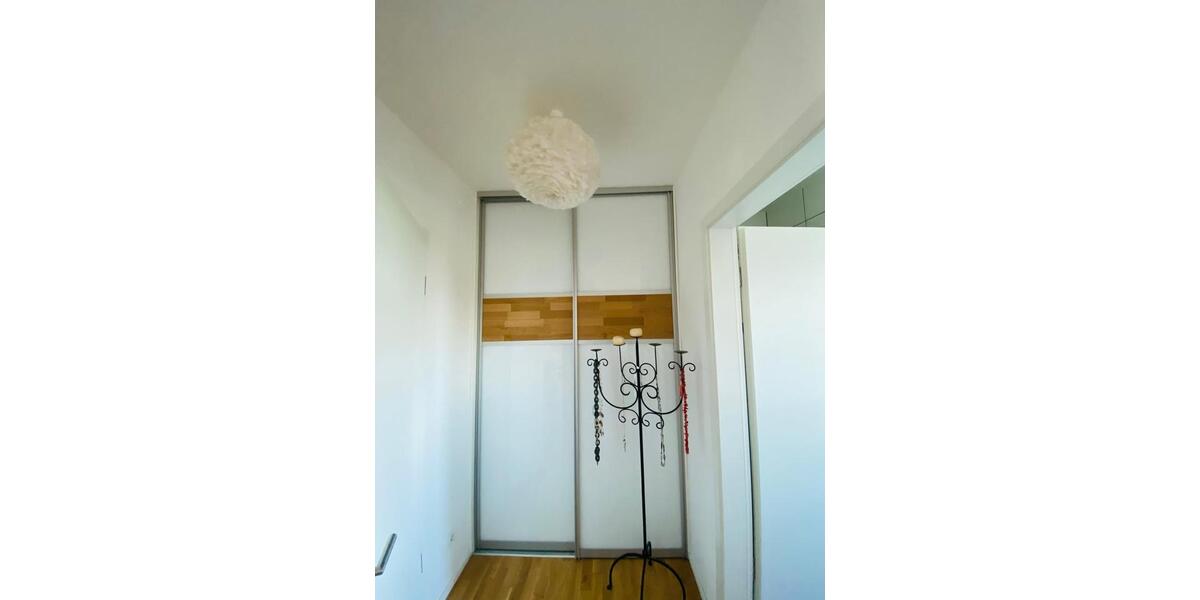 Etagenwohnung Frankfurt am Main Ostend - 3 Zimmer, 91 m&sup2;, 1.900&euro; | Angebot:26462638