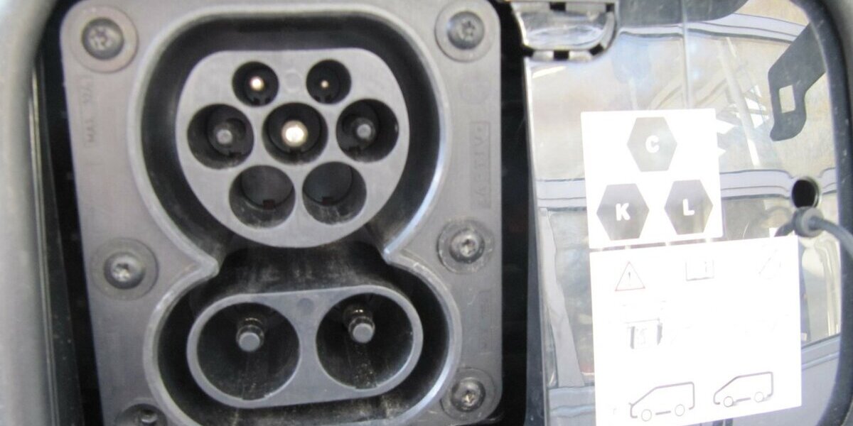 Dacia Spring Electric Comfort Plus CCS, Kamera, Navi 27.000 km 8.790 &euro; Schwalbach/Taunus 65824