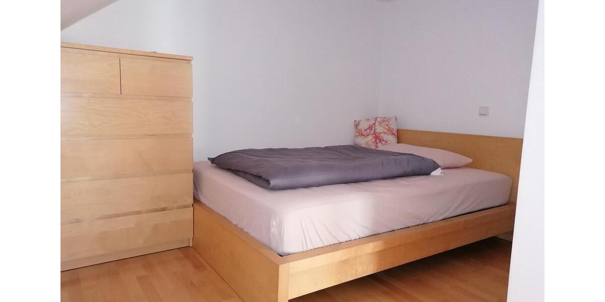 Dachgeschoßwohnung Aschaffenburg Damm - 2 Zimmer, 32 m&sup2;, 365&euro; | Angebot:25080738