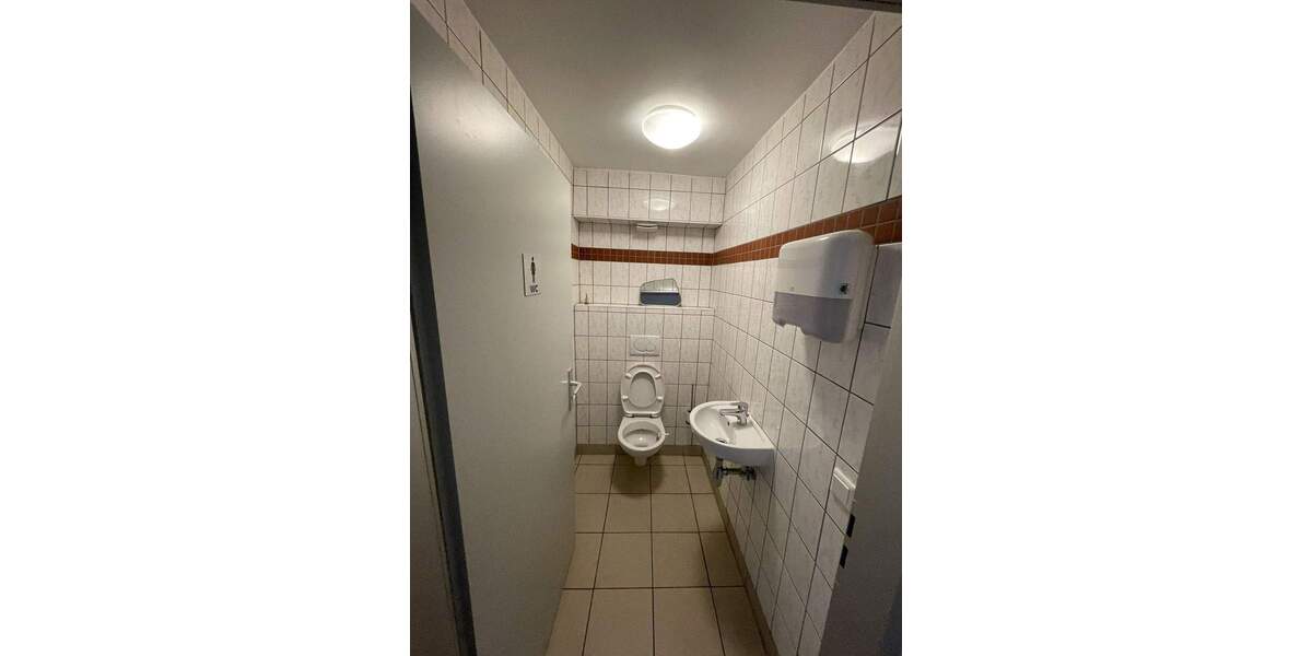 Gewerbeobjekt Frankfurt am Main Nied - 5 Zimmer, 2.650&euro; | Angebot:25690930