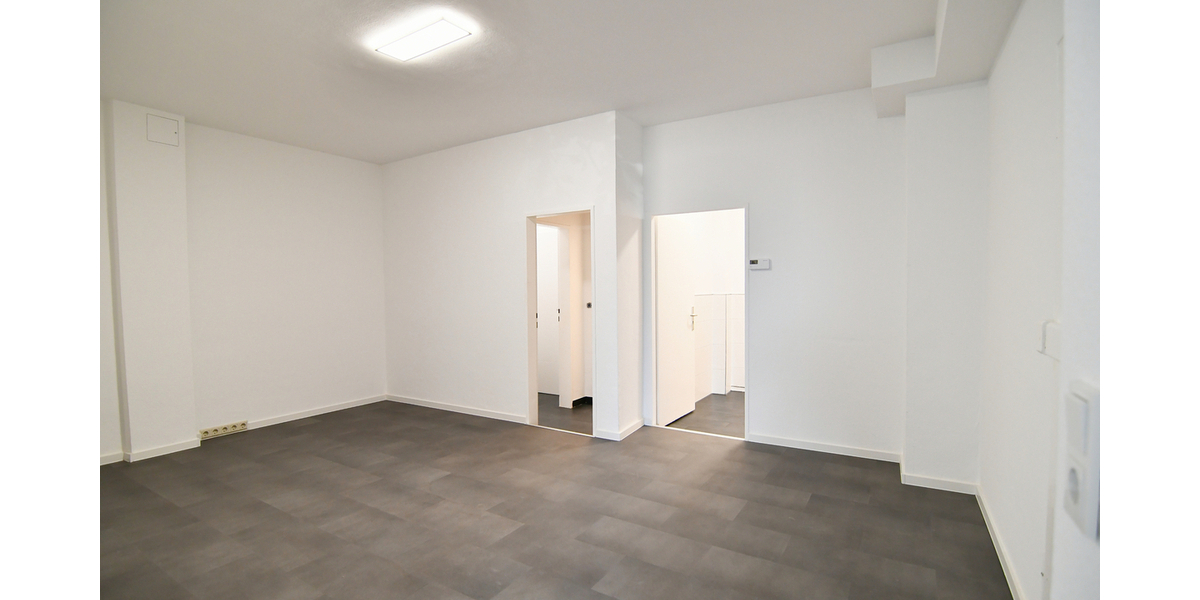 RESERVIERT! Ein bis drei Räume, Empfang, WC + Teeküche... frisch renoviert extra für Sie! - Gewerbeobjekt Frankfurt Gutleutviertel | Angebot:26339465