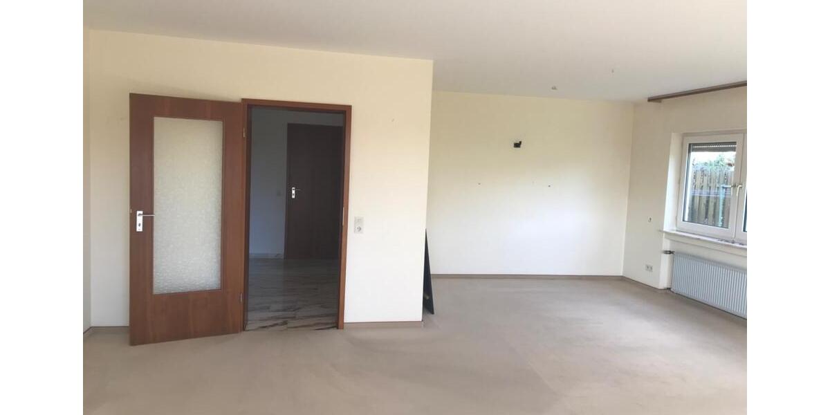 Erdgeschoßwohnung Gelnhausen - 3 Zimmer, 110 m&sup2;, 1.250&euro; | Angebot:27630612