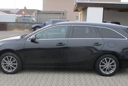 Kia ceed / Ceed 106.245 km 16.999 &euro; Babenhausen 64832