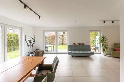 Haus Bad Homburg Berliner Siedlung/Gartenfeld - 6 Zimmer, 170 m&sup2;, 1.350.000&euro; | Angebot:26346862