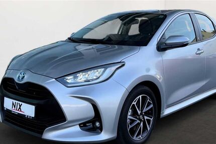 Toyota Yaris 32.368 km 20.570 &euro; Frankfurt 60314