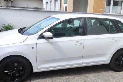 Skoda Rapid 130.000 km 6.800 &euro; Schaafheim 64850