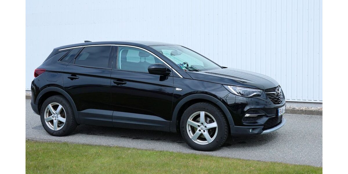 Opel Grandland (X) 153.000 km 13.400 &euro; Karben 61184