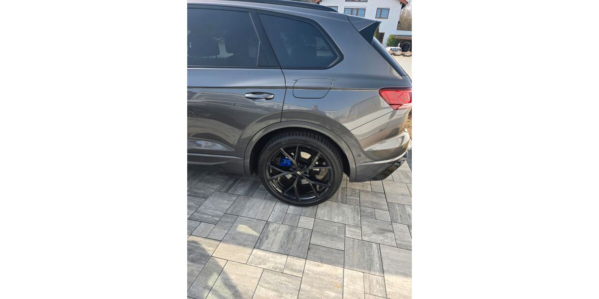 VW Touareg 14.200 km 81.000 &euro; Dietzenbach 63128