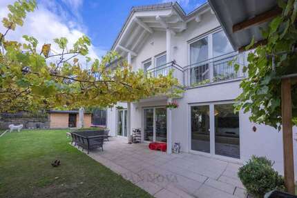 Haus Dietzenbach - 7 Zimmer, 222 m&sup2;, 990.000&euro; | Angebot:24587208