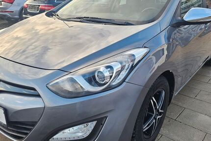 Hyundai i30 134.000 km 8.450 &euro; Aschaffenburg 63741