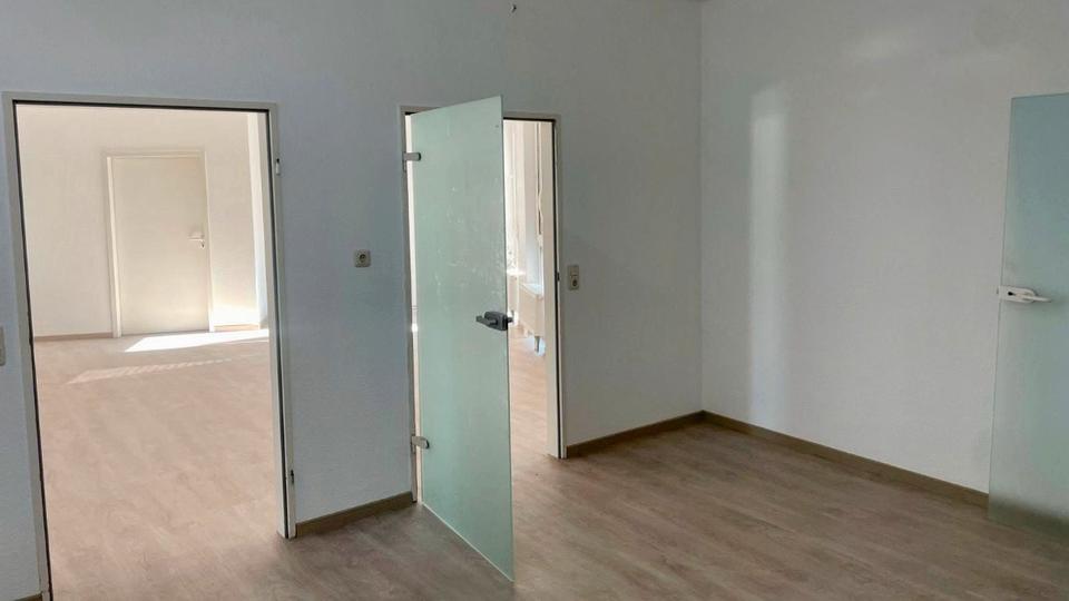 Etagenwohnung Büdingen - 5 Zimmer, 176 m&sup2;, 1.975&euro; | Angebot:25067101