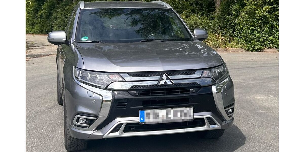 Mitsubishi Outlander 87.000 km 19.000 &euro; Eschborn 65760