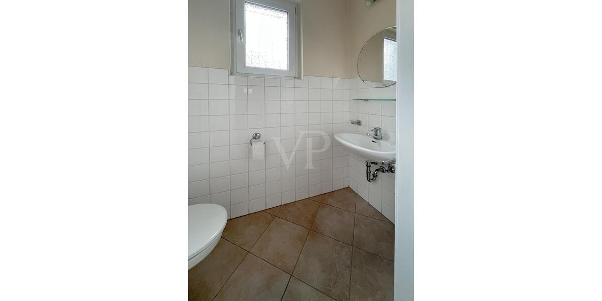 Maisonettenwohnung Kelsterbach - 8 Zimmer, 215 m&sup2;, 2.600&euro; | Angebot:25236970