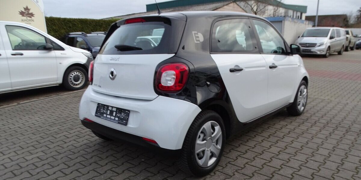 Smart ForFour electric drive EQ Klima, Tempomat, Sitzhei 80.600 km 6.890 &euro; Rodgau 63110