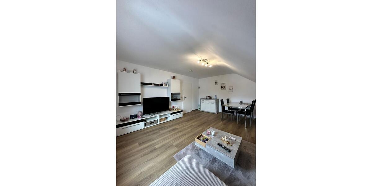 Dachgeschoßwohnung Dietzenbach - 3 Zimmer, 72 m&sup2;, 980&euro; | Angebot:25431427