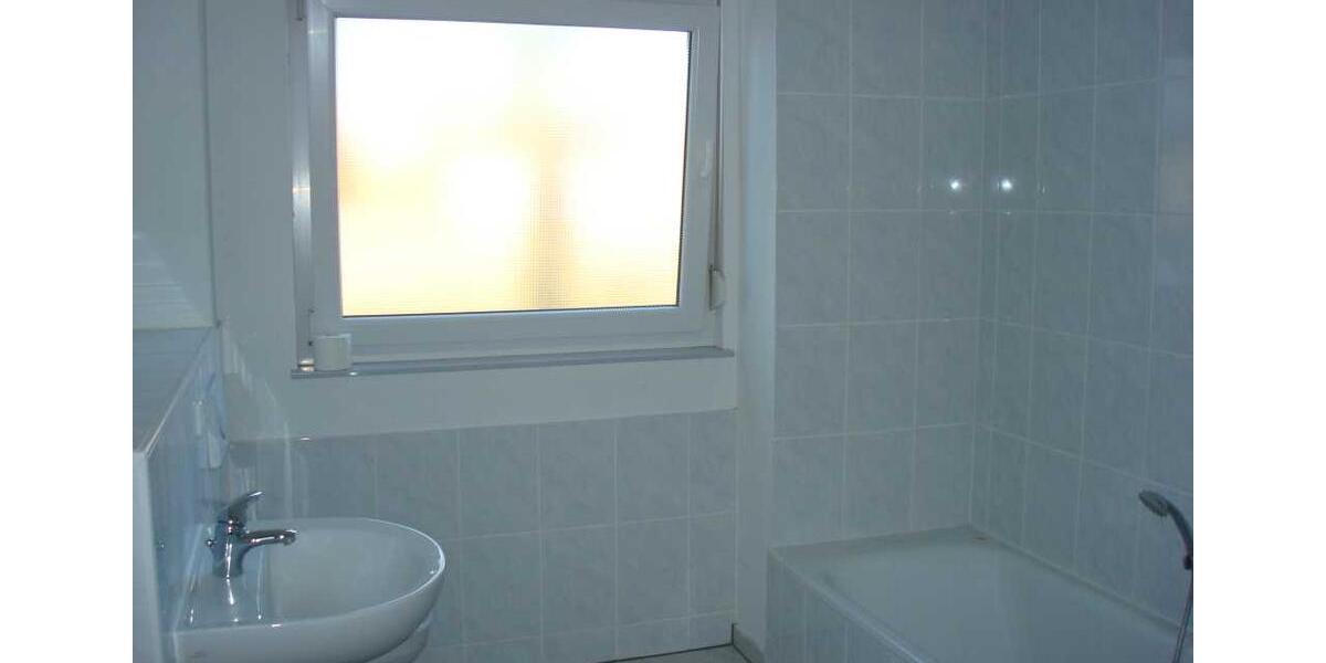 Etagenwohnung Eschborn - 3 Zimmer, 74 m&sup2;, 1.180&euro; | Angebot:27544423