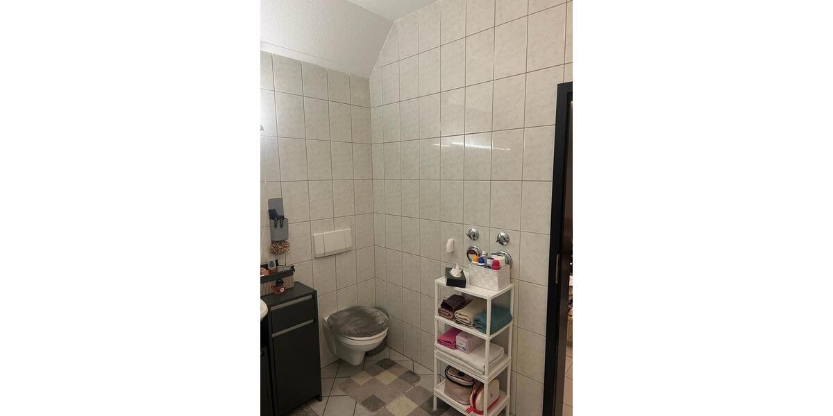 Dachgeschoßwohnung Florstadt - 2 Zimmer, 80 m&sup2;, 900&euro; | Angebot:25756788