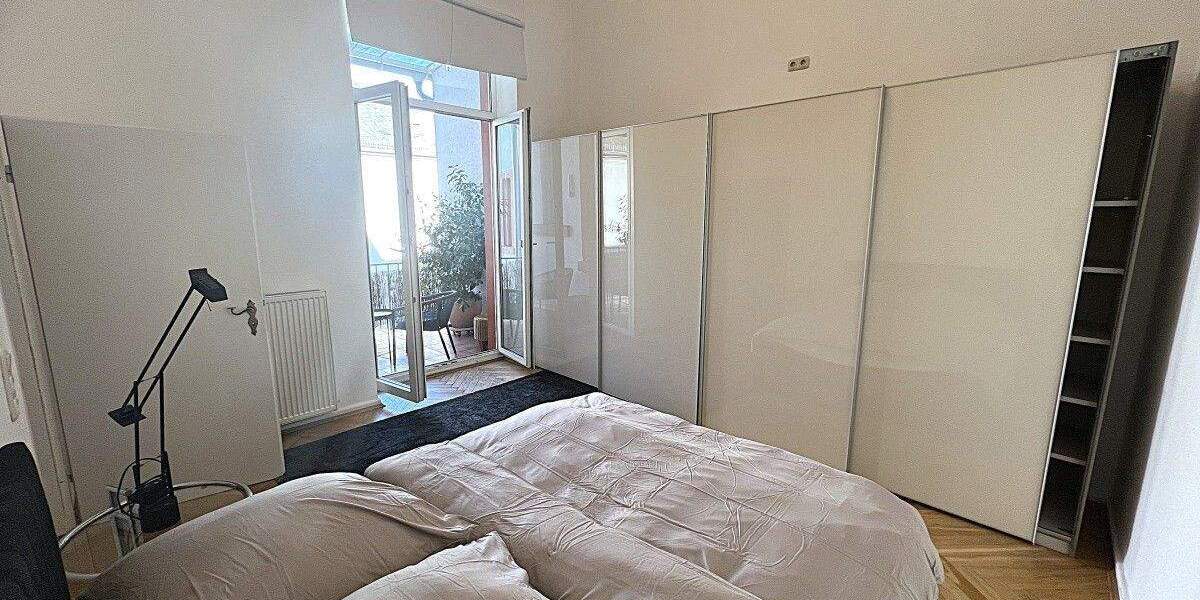 Etagenwohnung Frankfurt am Main Westend-Süd - 3 Zimmer, 92 m&sup2;, 2.400&euro; | Angebot:25744887