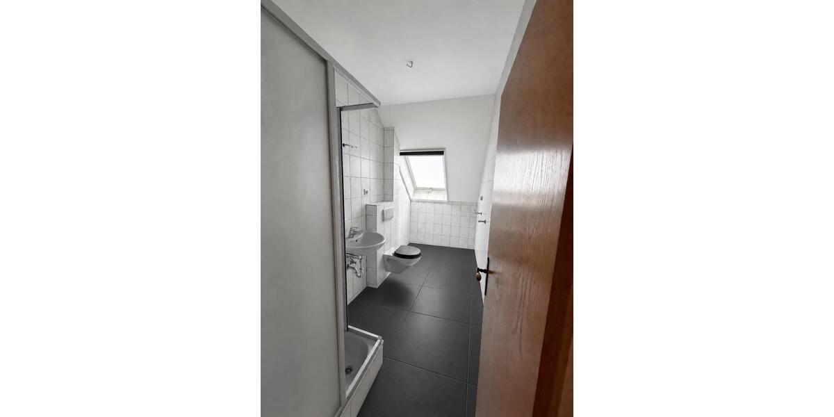 Einfamilienhaus Limeshain - 5 Zimmer, 168 m&sup2;, 2.100&euro; | Angebot:27672657