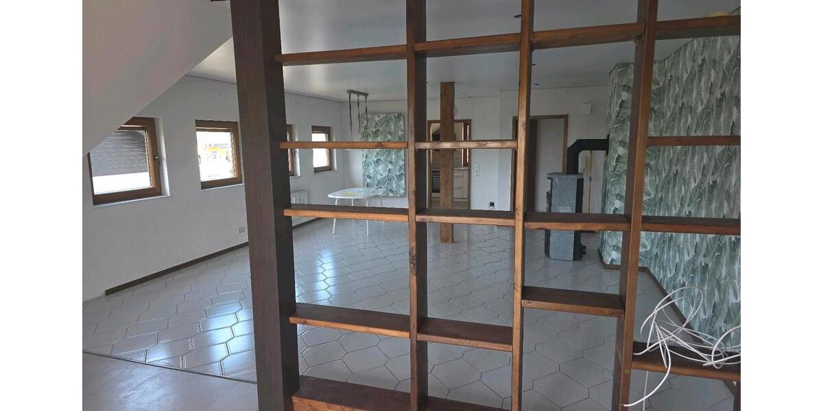 Dachgeschoßwohnung Hammersbach - 3 Zimmer, 110 m&sup2;, 1.100&euro; | Angebot:25025013