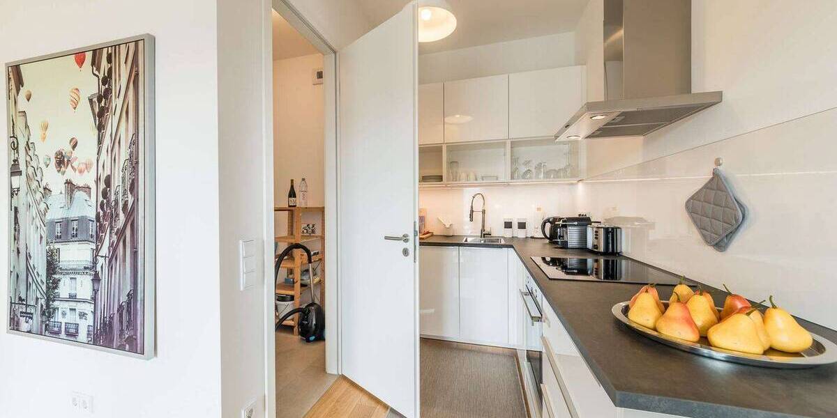 Etagenwohnung Frankfurt am Main Bahnhofsviertel - 2 Zimmer, 65 m&sup2;, 2.290&euro; | Angebot:26064210