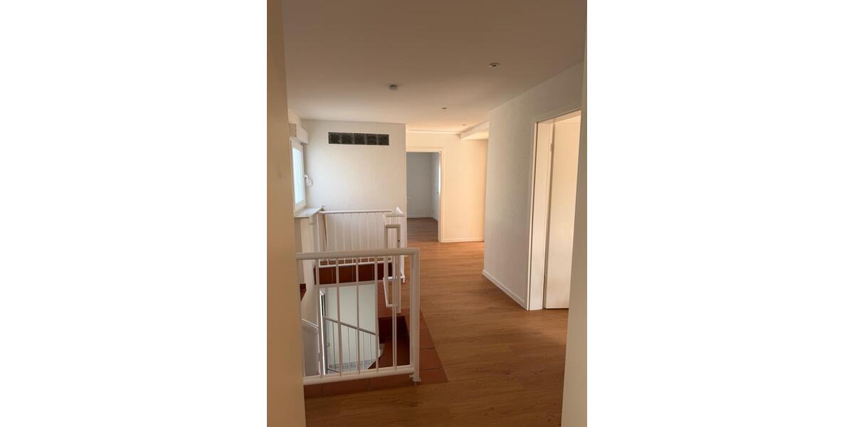 Etagenwohnung Rödermark - 3.5 Zimmer, 105 m&sup2;, 1.350&euro; | Angebot:27617529