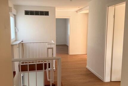Wohnung Rödermark - 3.5 Zimmer, 105 m&sup2;, 1.350&euro; | Angebot:27617529