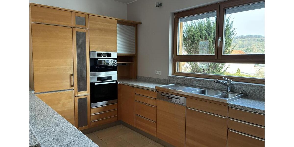 Einfamilienhaus Groß-Umstadt Umstadt - 9 Zimmer, 220 m&sup2;, 3.000&euro; | Angebot:25415646