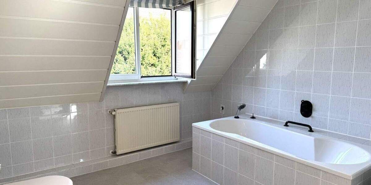 Etagenwohnung Bad Homburg Kirdorf - 4 Zimmer, 125 m&sup2;, 1.375&euro; | Angebot:25916603