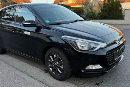 Hyundai i20 17.106 km 10.500 &euro; Rodgau 63110