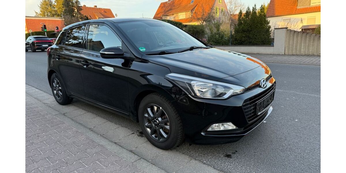 Hyundai i20 17.106 km 10.500 &euro; Rodgau 63110