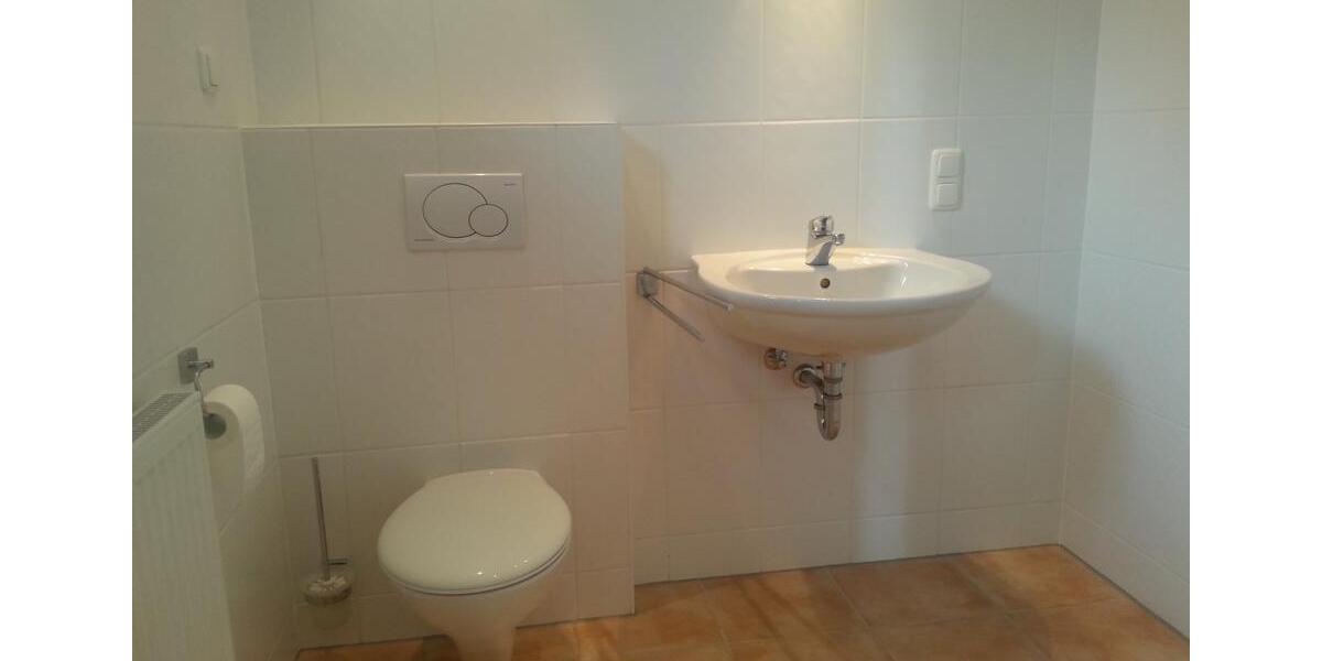 Erdgeschoßwohnung Hösbach - 3 Zimmer, 82 m&sup2;, 820&euro; | Angebot:25655342