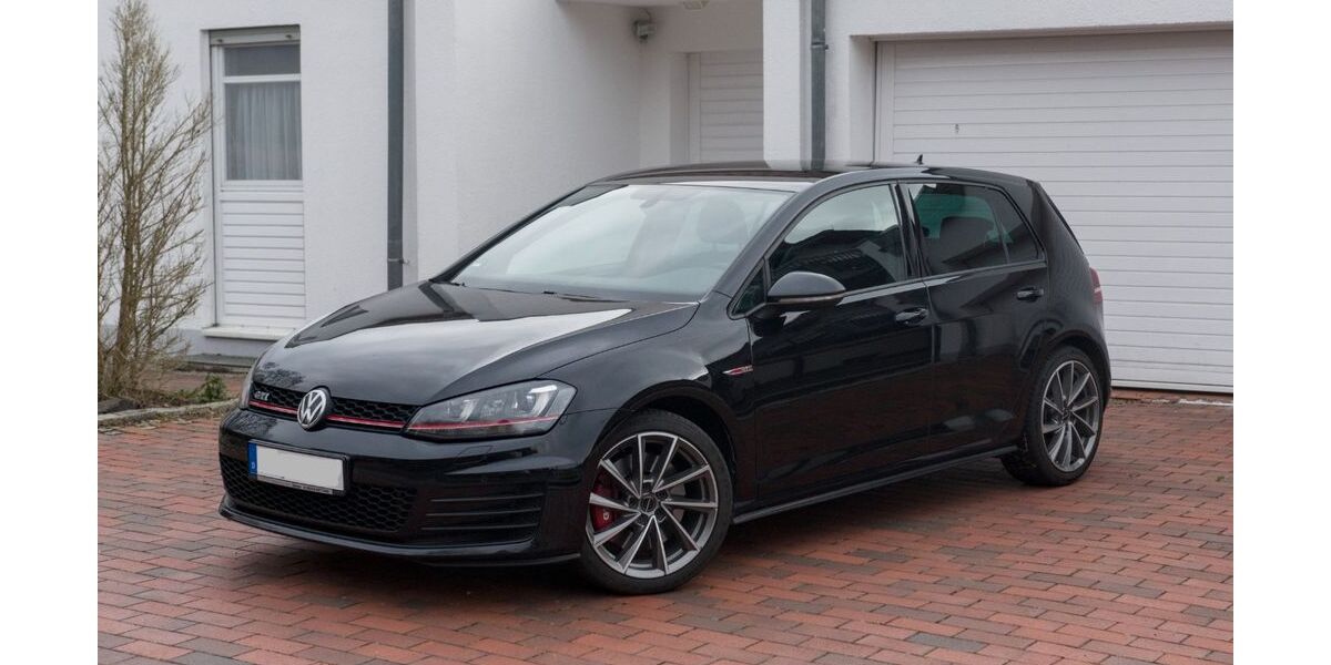 VW Golf 92.344 km 16.200 &euro; Hösbach 63768