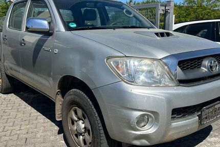 Toyota Hilux 310.000 km 8.999 &euro; Büdingen 63654