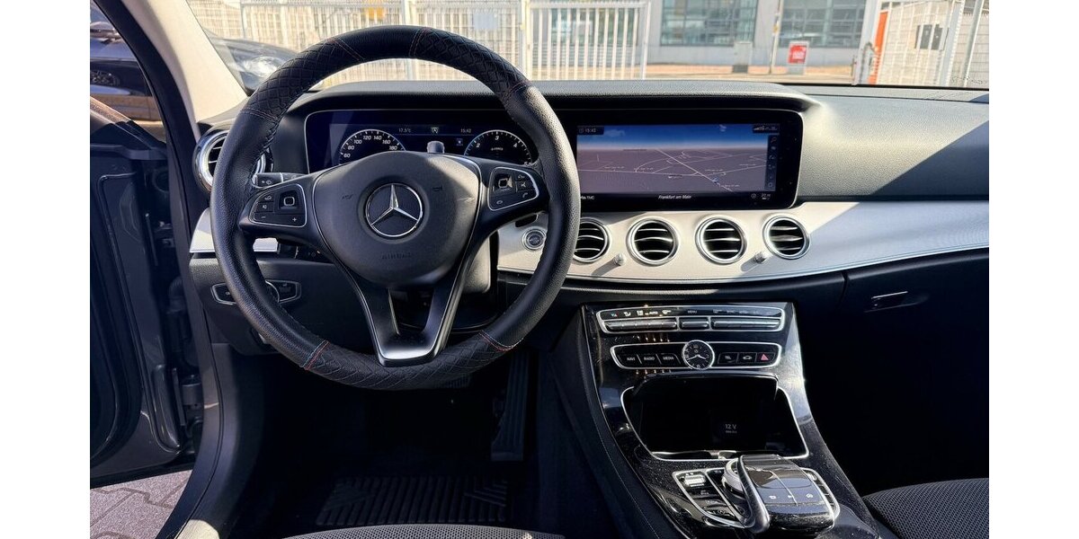 Mercedes-Benz E 220 d Avantgarde/20Zoll/Multibeam/Screen/2Hd 138.121 km 19.999 &euro; Frankfurt 60386