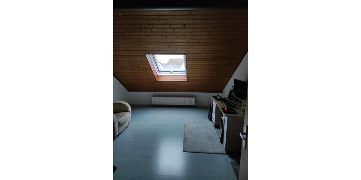 Dachgeschoßwohnung Rosbach vor der Höhe - 2 Zimmer, 54 m&sup2;, 770&euro; | Angebot:25853919