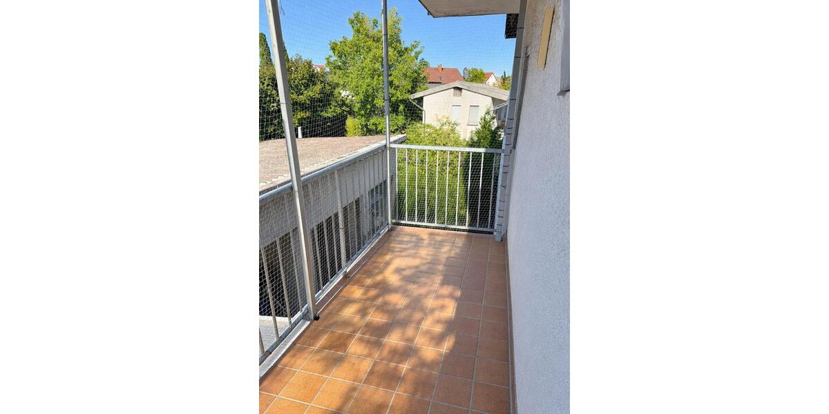 Etagenwohnung Rödermark - 3 Zimmer, 100 m&sup2;, 1.150&euro; | Angebot:27583823