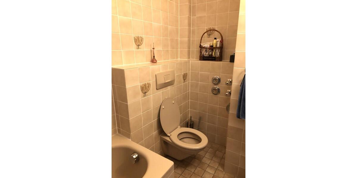 Dachgeschoßwohnung Eschborn - 2 Zimmer, 57 m&sup2;, 900&euro; | Angebot:25839091