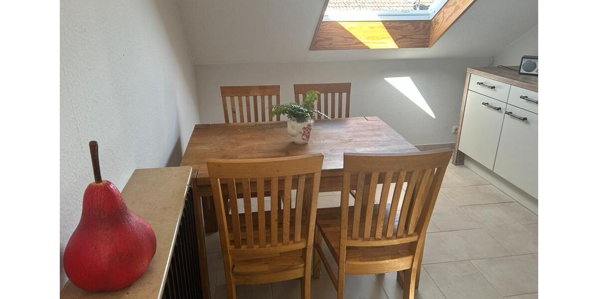 Dachgeschoßwohnung Altenstadt - 3 Zimmer, 90 m&sup2;, 1.000&euro; | Angebot:27620656