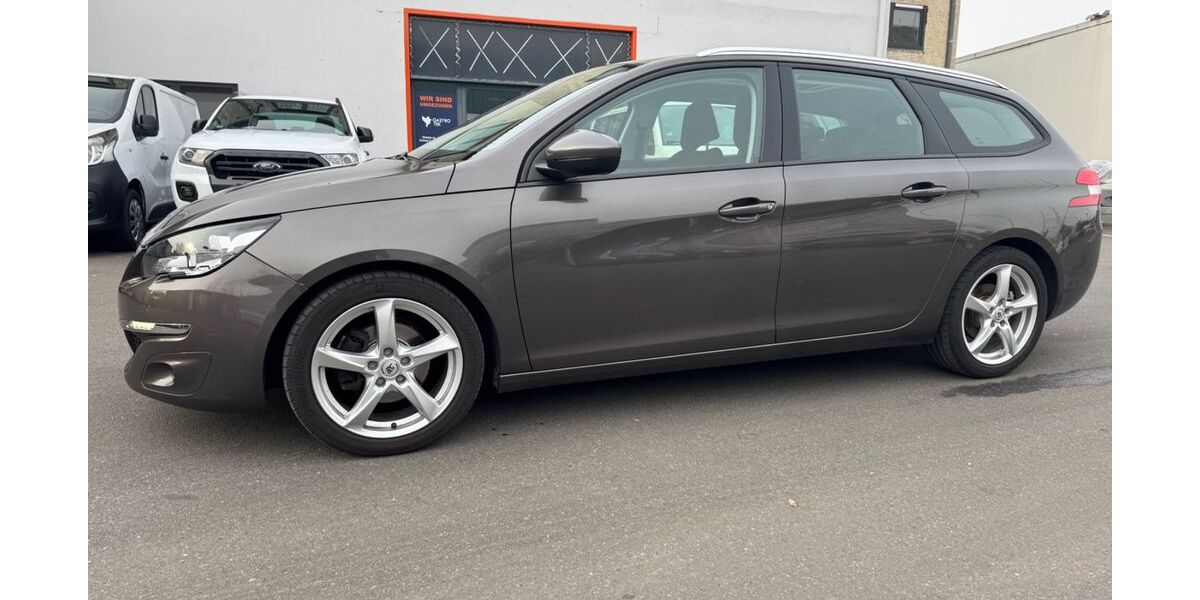 Peugeot 308 124.000 km 8.999 &euro; Frankfurt am Main 60314