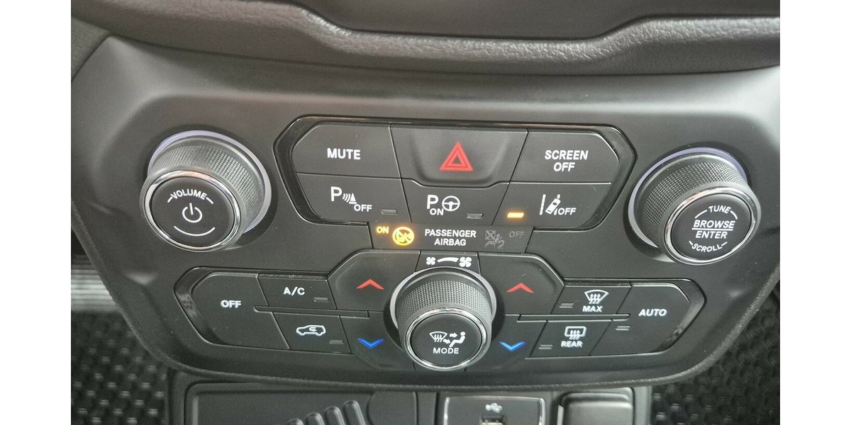 Jeep Renegade Limited FWD, Klima, PDC, Leder, Rückfahrk 126.400 km 15.790 &euro; Rodgau 63110