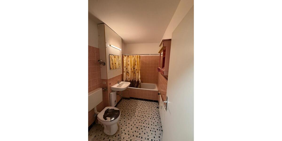 Etagenwohnung Steinbach (Taunus) - 4 Zimmer, 120 m&sup2;, 2.200&euro; | Angebot:25960483