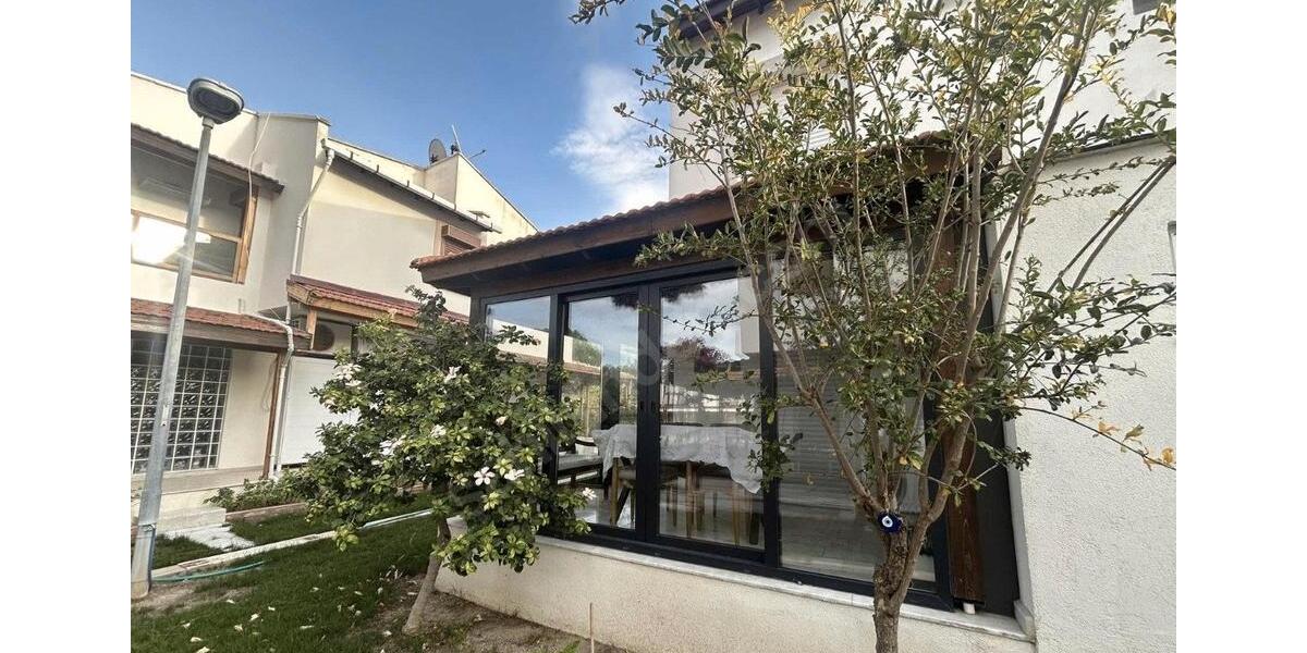 Villa Frankfurt am Main Innenstadt - 4 Zimmer, 120 m&sup2;, 400.000&euro; | Angebot:26619728