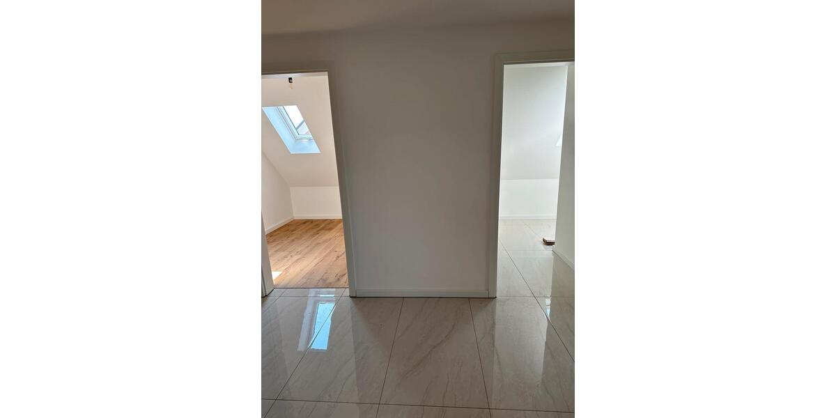 Dachgeschoßwohnung Linsengericht - 3 Zimmer, 75 m&sup2;, 900&euro; | Angebot:25833011